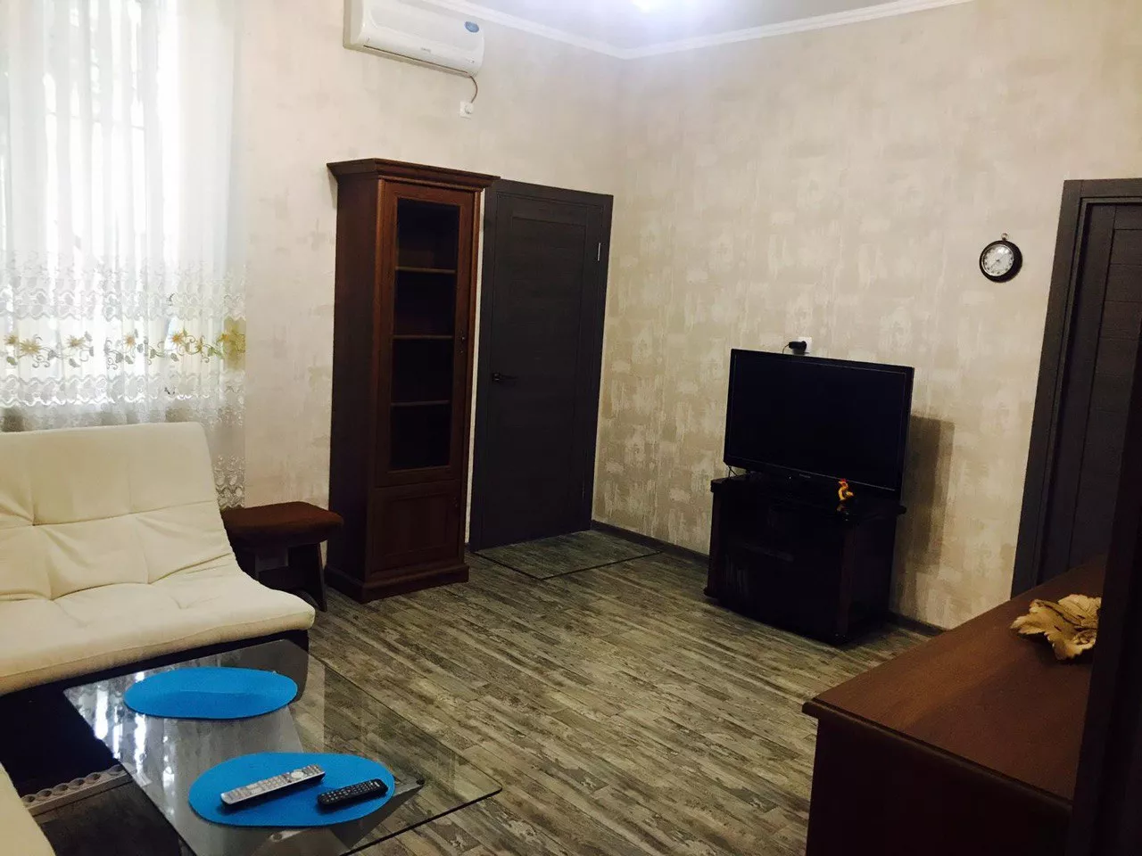 . Квартира в многоквартирном доме Апартаменты "Кедр". Ялта . Квартира в многоквартирном доме Апартаменты "Кедр". Ялта