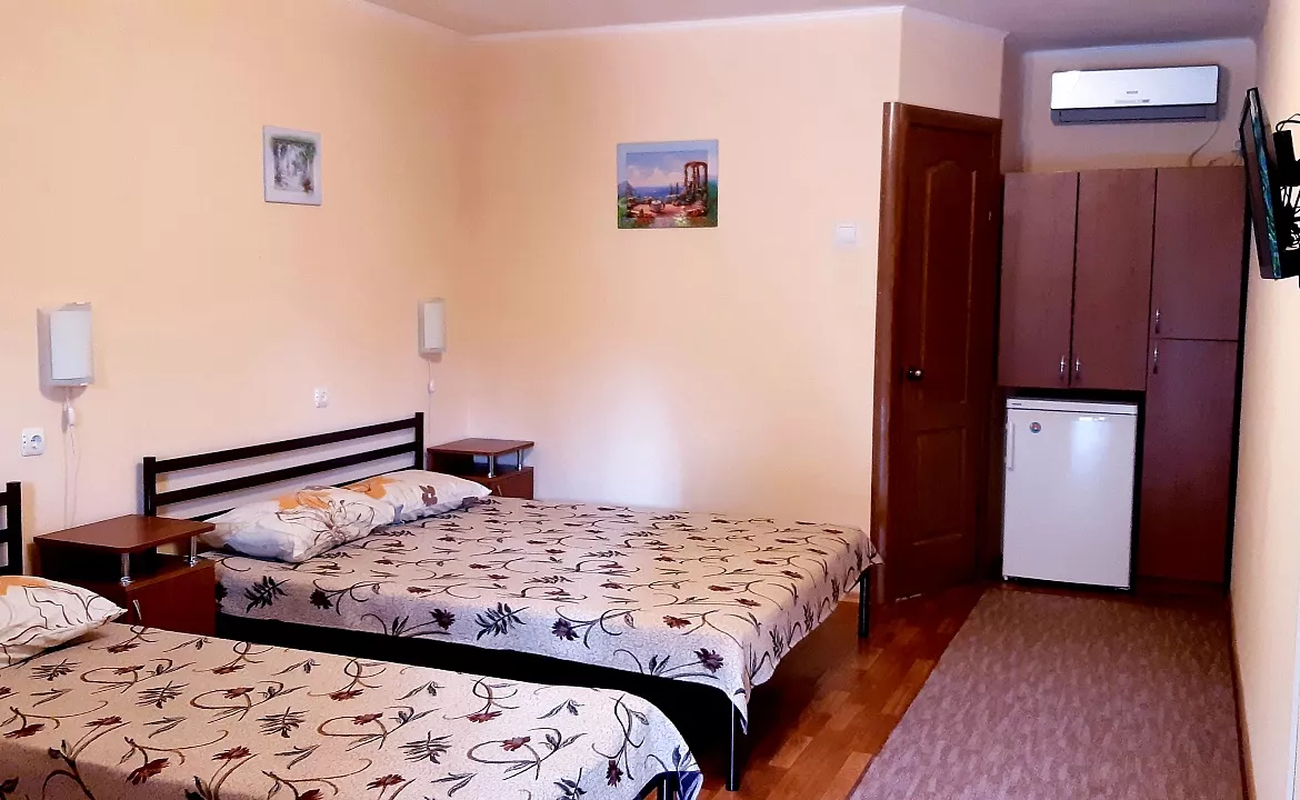 Трёхместный Комфорт. Гостевой дом Орловка. Севастополь Трёхместный Комфорт. Гостевой дом Орловка. Севастополь