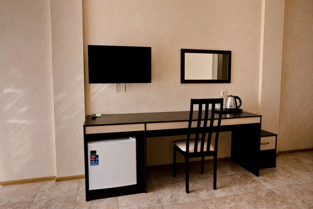 Трехместный номер без вида на море. Отель «NOY». Лоо