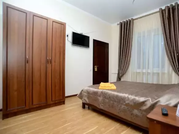 «GOLD STAR» Полулюкс 1-комнатный. Отель «GOLD STAR». Домбай-гостиницы