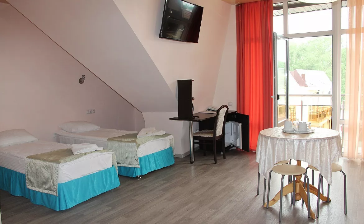 4-х местный Делюкс. Гостевой дом "Триумф". Лазаревское 4-х местный Делюкс. Гостевой дом "Триумф". Лазаревское