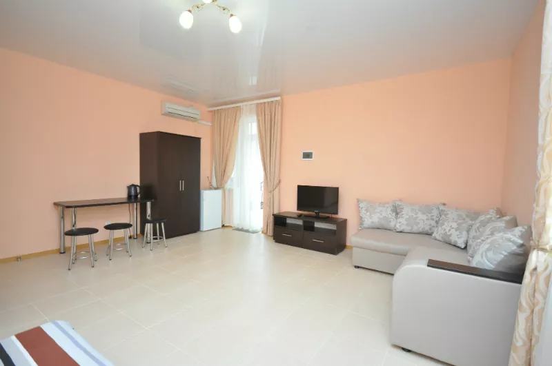 Люкс 4-местный  однокомнатный. Мини-пансионат «У моря». Штормовое