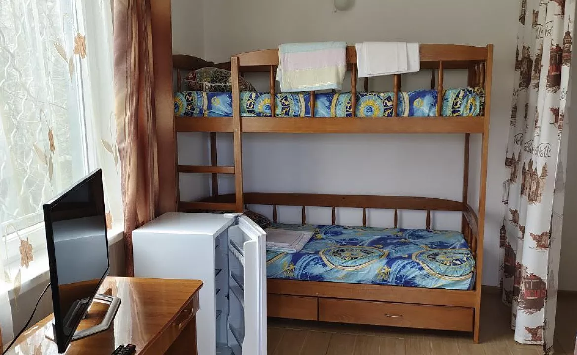 Четырехместный стандартный номер. Гостевой дом Анли. Анапа