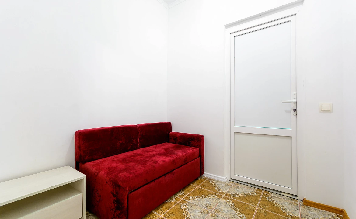 Семейный трёхместный комфорт. Гостевой дом УЮТ на ул. Новороссийское шоссе 1/7. Джубга