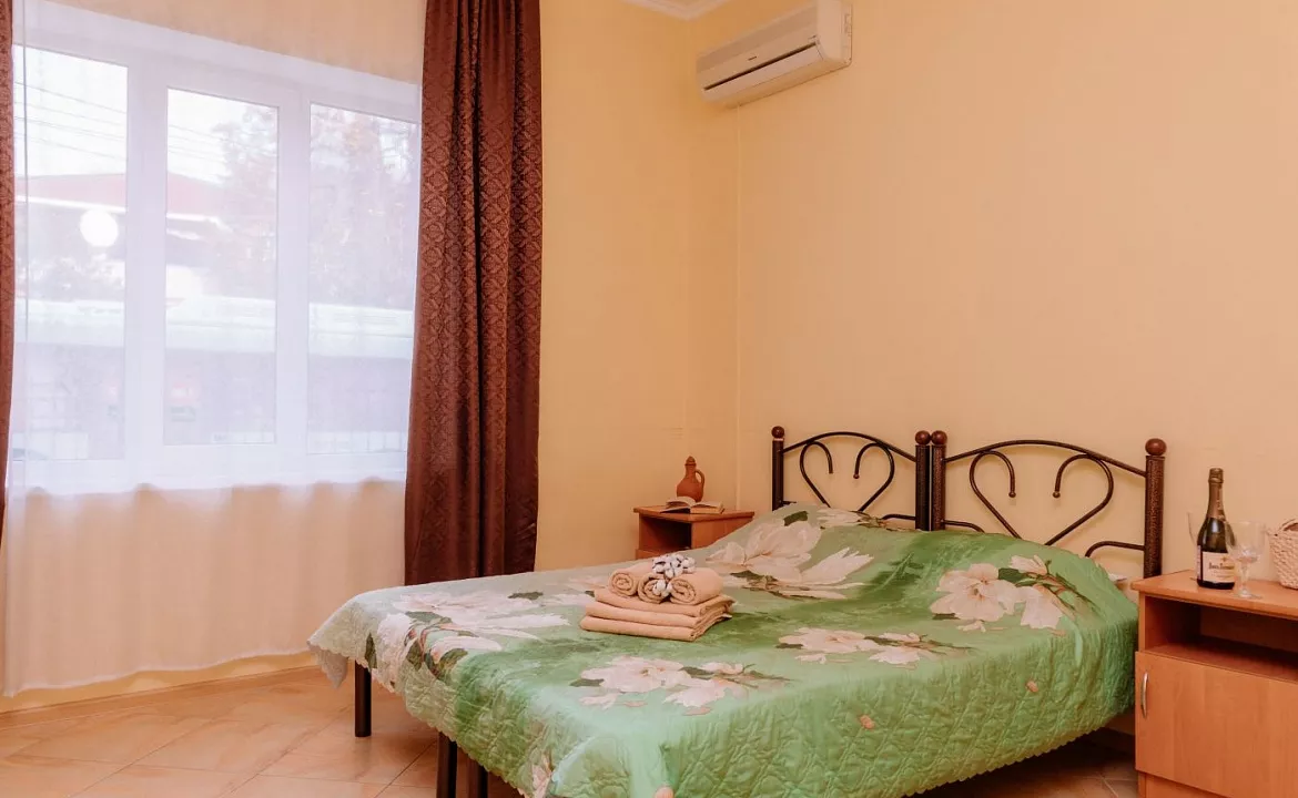 Стандарт с балконом. Гостевой дом "София" - Лазаревское. Лазаревское