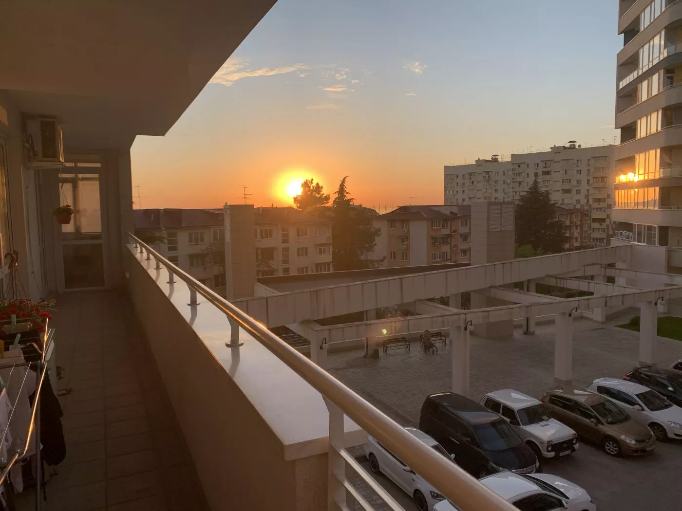 . Квартира в многоквартирном доме Кирпичная 2/3. Адлер