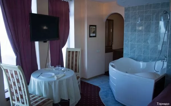 «Стандарт с джакузи» 2х-местный . Отель Водноспортивный клуб-отель "Торнадо". Ейск
