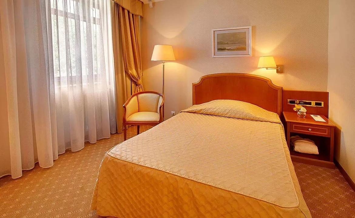 Стандарт одноместный. Отель «Ореанда» Премьер Отель. Ялта