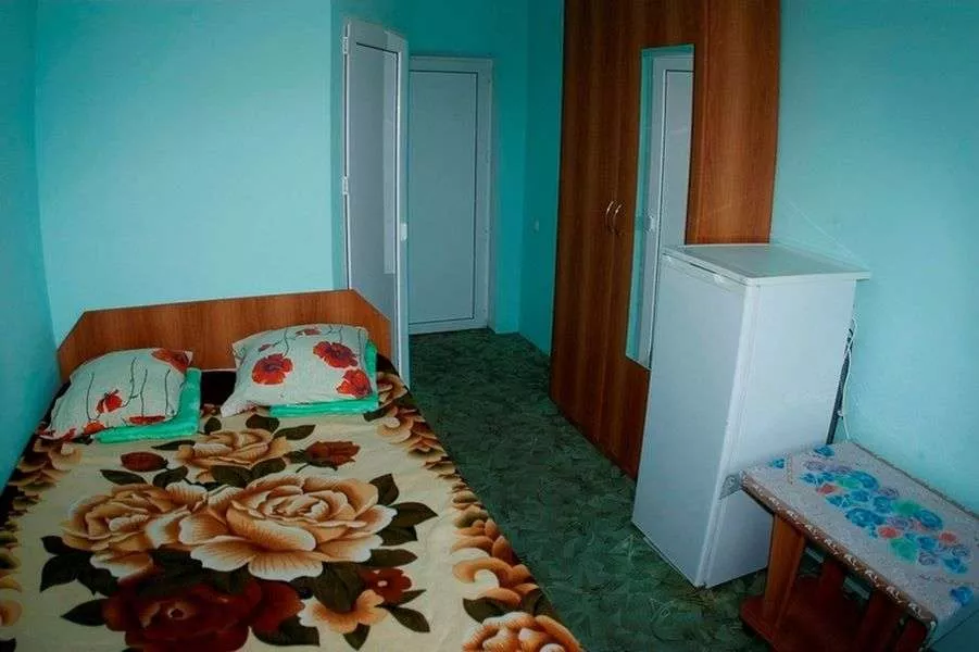 . Гостиница "Версаль". Лазаревское