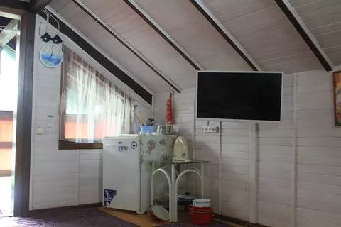 Деревянный коттедж на втором этаже № 4. Гостевой дом Гостевой дом «Ольга». Алушта