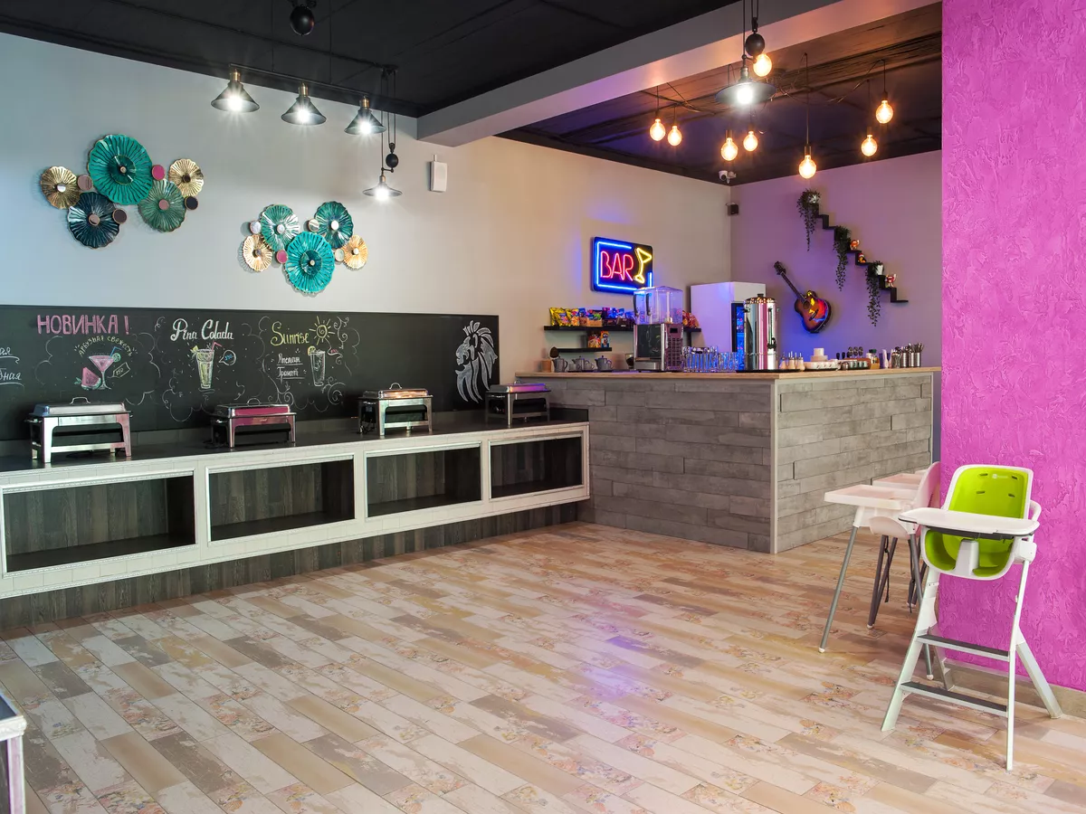 . Отель "РЕВЮ". Агой