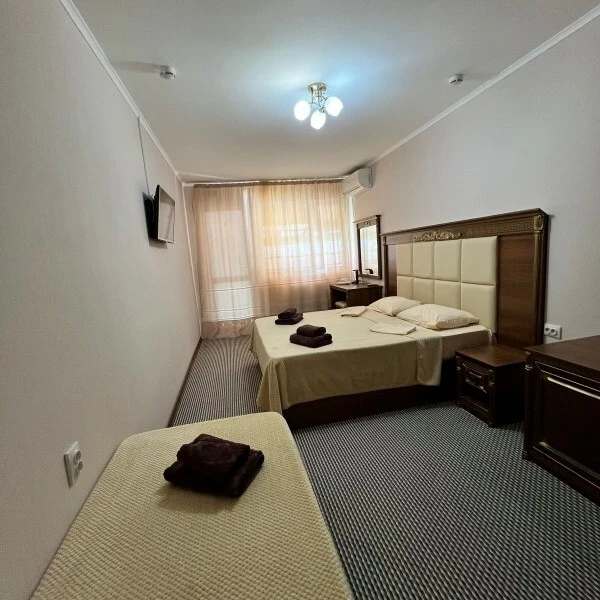 Трёхместный Классический номер. Гостевой дом "Заря". Лазаревское Трёхместный Классический номер. Гостевой дом "Заря". Лазаревское