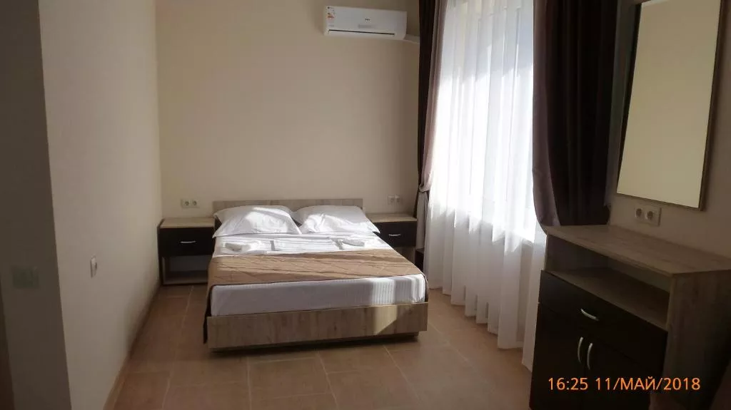 Четырехместный стандарт. Гостиница "Центральная". Анапа