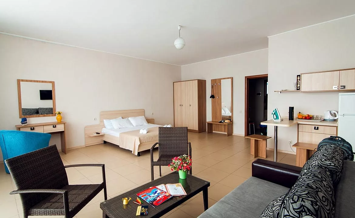 ЭЛЛИНГ ДЕЛЮКС. Отель Островок. Феодосия