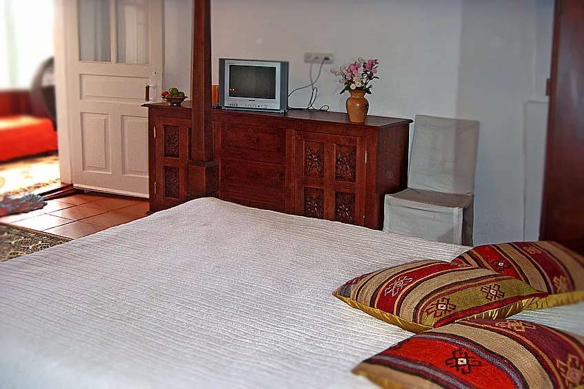 Дача. Виллы "Мераба". Гурзуф