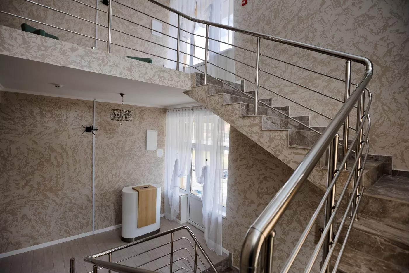 . Гостиница LooSPAngeles. Лоо