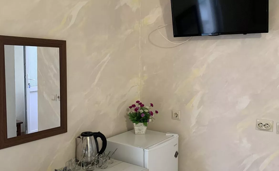 Трехместный номер . Гостевой дом Гармония - Витязево. Витязево