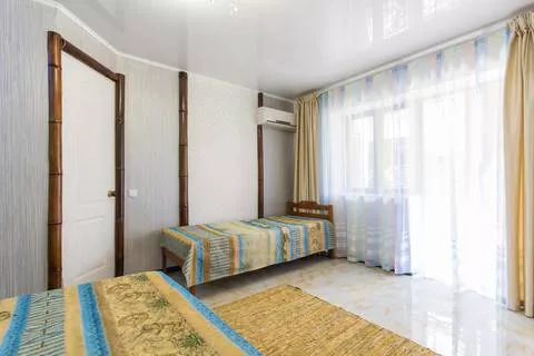 3-х местный номер. Отель "Югоморье". Архипо-Осиповка