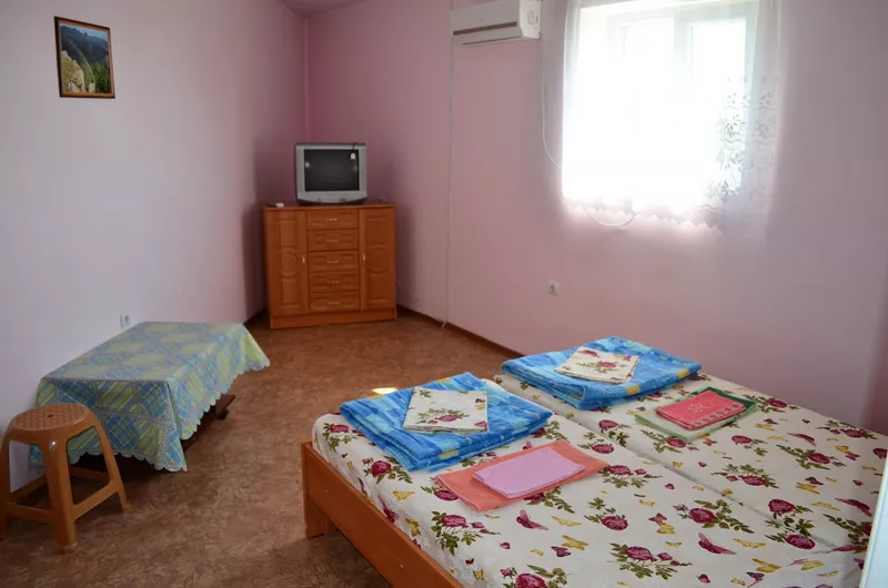 2-х местный номер (без кондиционера). Гостевой дом "Джулия". Севастополь