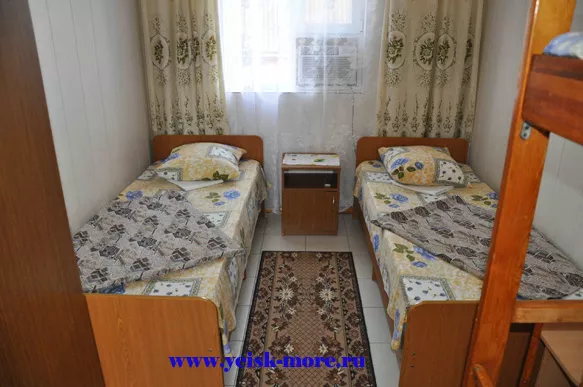 4-х местный номер. Частный сектор "Ирина". Ейск 4-х местный номер. Частный сектор "Ирина". Ейск