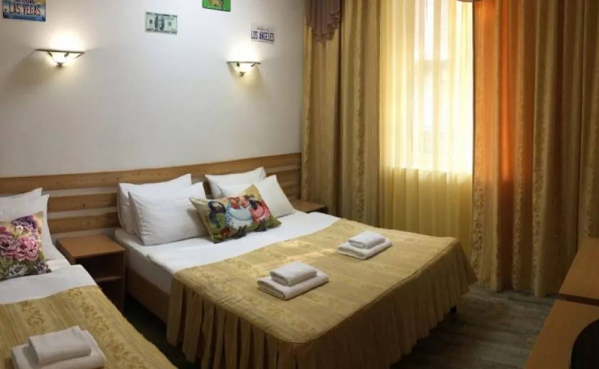 Люкс с отдельным балконом 3хместный. Отель АСТОН. Нижнее Джемете