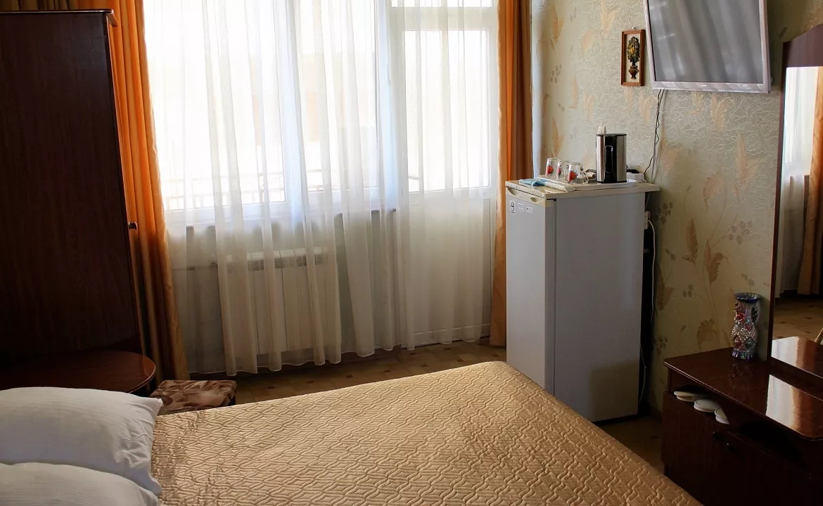 3-х местный номер Стандарт. Гостевой дом "До Встречи". Адлер