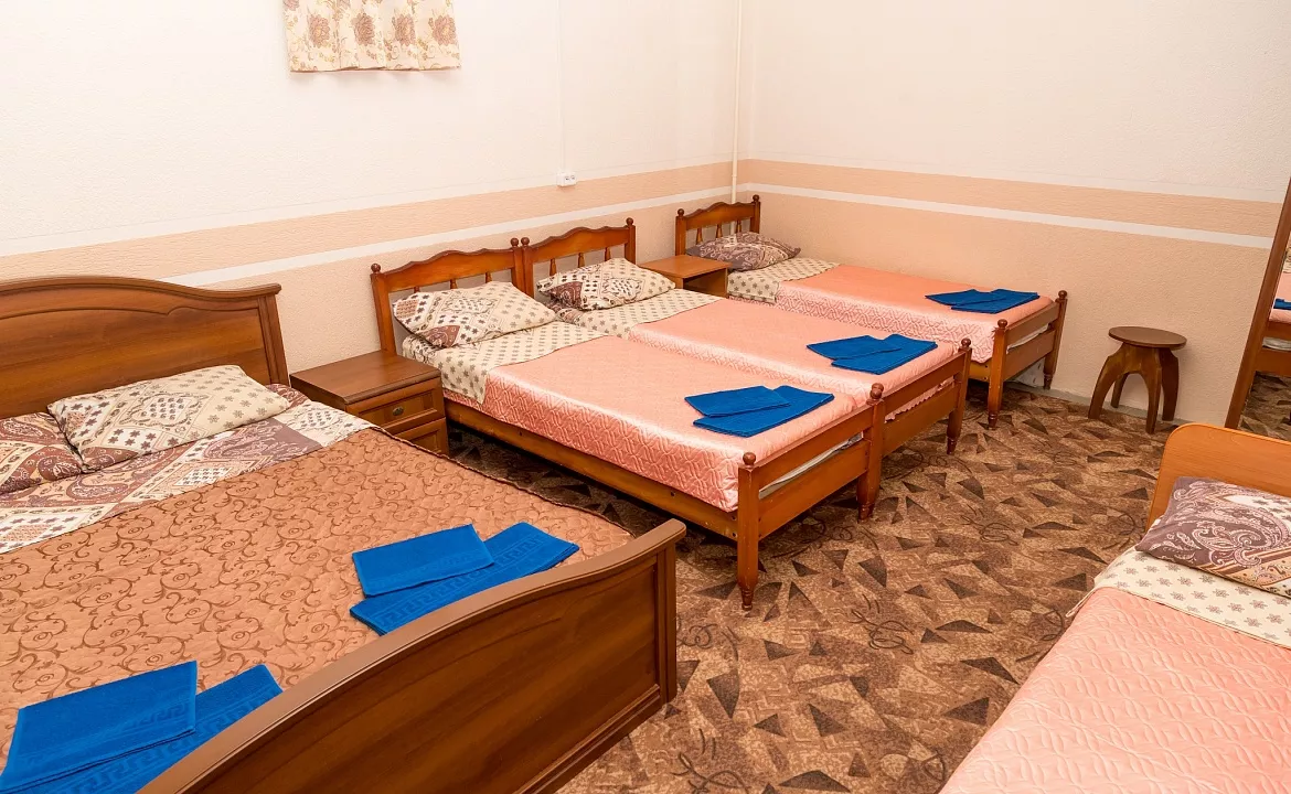 Пятиместный номер класса стандарт со всеми удобствами. Гостевой дом "Ника" - Анапа. Анапа Пятиместный номер класса стандарт со всеми удобствами. Гостевой дом "Ника" - Анапа. Анапа