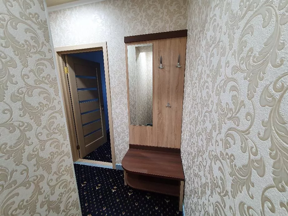 Люкс двухкомнатный . Гостиница  № 56 Семейный **. Симферополь