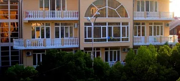 Гостиница "Катран"