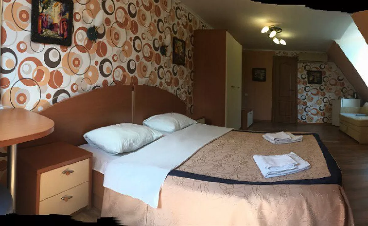 №302 стандарт. Отель Белый Лебедь. Ялта