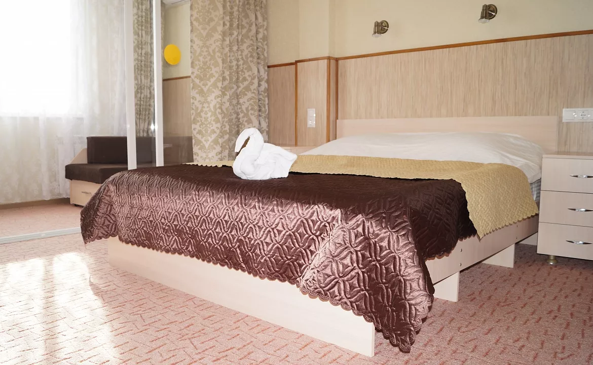 Номер люкс. Гостиница Номер люкс на Пирогова. Сочи