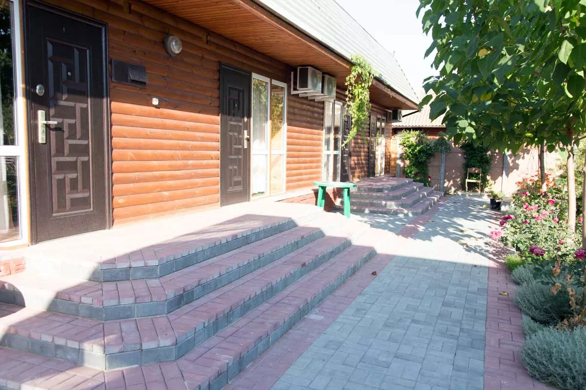 . База отдыха "Альтернатива". Береговое