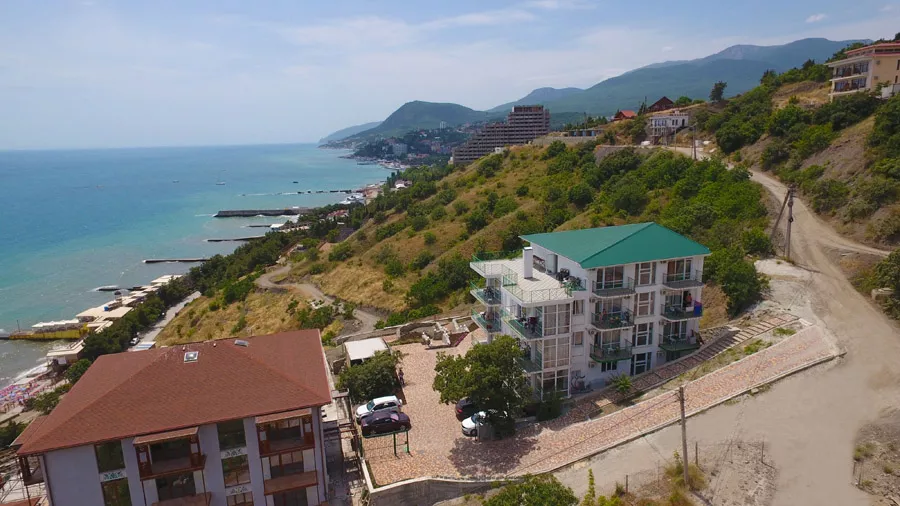 . Гостевой дом «Камилла Sunrise». Алушта