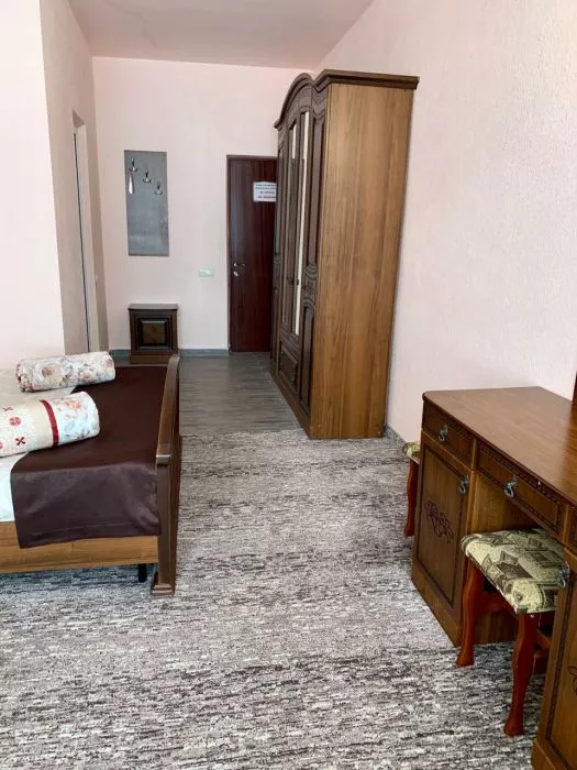 4-Х МЕСТНЫЙ С БАЛКОНОМ. Отель КАВКАЗ. Гостиницы и отели Лазаревского 4-Х МЕСТНЫЙ С БАЛКОНОМ. Отель КАВКАЗ. Гостиницы и отели Лазаревского