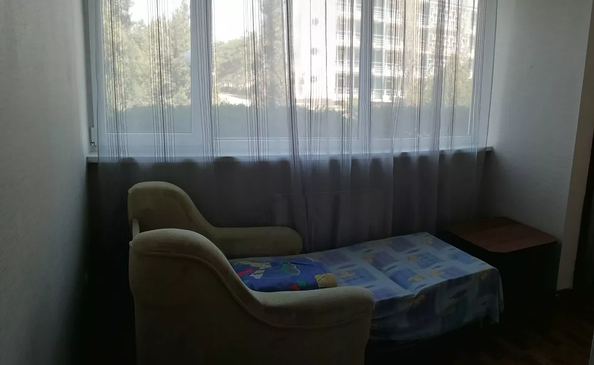 Трехместный двухкомнатный стандарт. Гостиница Магас. Заозерное