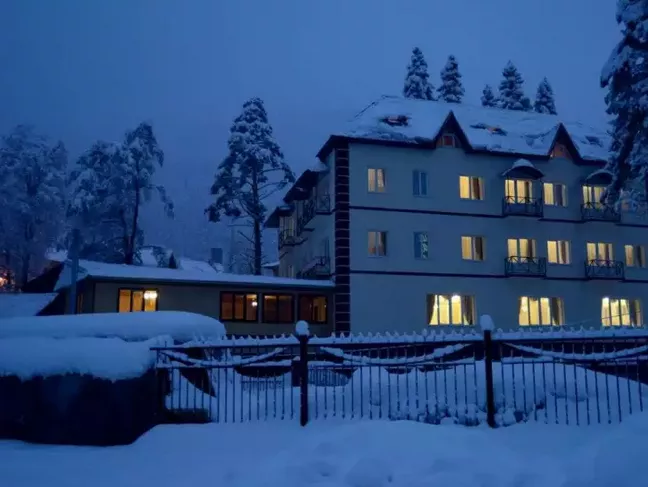 . Отель «GOLD STAR». Домбай-гостиницы