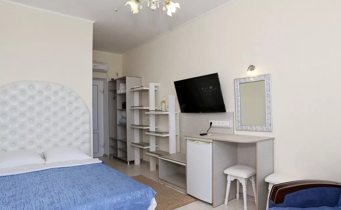 3-х местный люкс.  Частный отель Экватор. Береговое