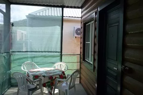 3-х местный номер с удобствами. Частный сектор На Армейской. Архипо-Осиповка