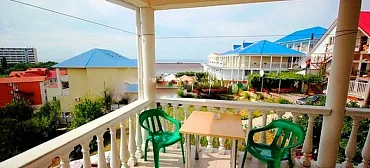 Гостевой дом "Версаль" в Лермонтово      