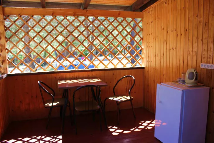 . База отдыха "Арион" с палаточным городком. Дивноморское