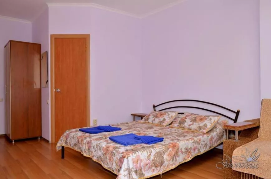 2-3-местный номер с балконом. Гостевой дом «Эдельвейс». Коктебель