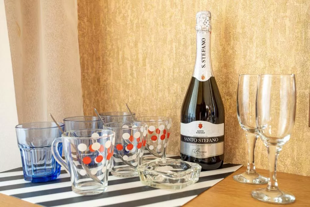 Трехместный номер с балконом. Отель Атмосфера. Кабардинка Трехместный номер с балконом. Отель Атмосфера. Кабардинка