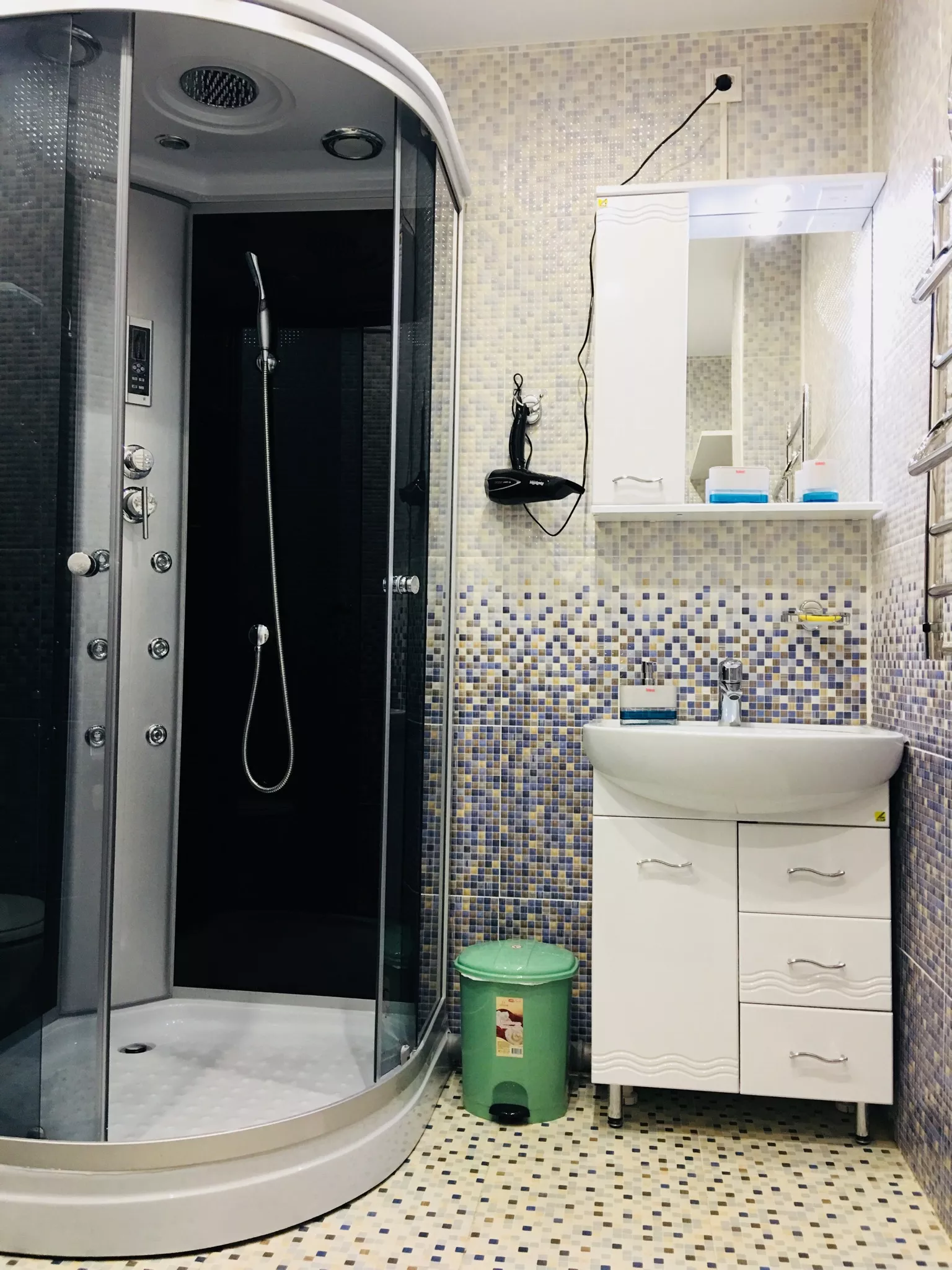 . Квартира в многоквартирном доме Просвещения 147/1. Адлер