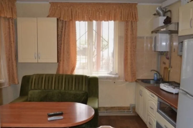 . Гостевой дом Морская волна . Алушта