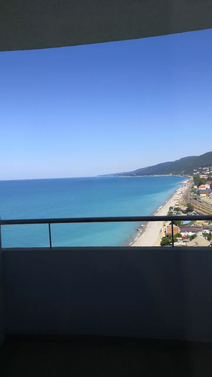 . Квартира в многоквартирном доме "С видом на море". Лазаревское