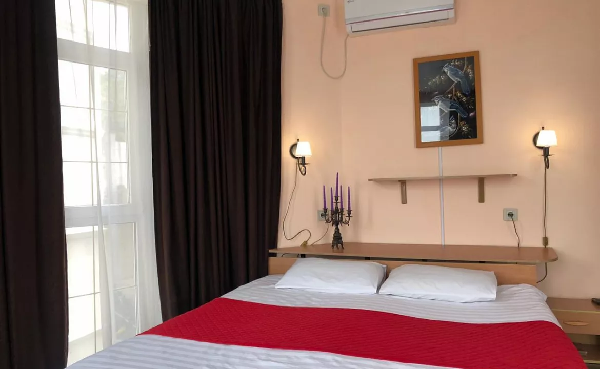 Круглый видовой номер. Отель Апарт отель "Дуэт". Ялта