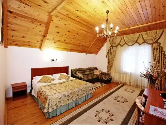 2-х местный «Полулюкс». Отель «Каприз». Домбай-гостиницы