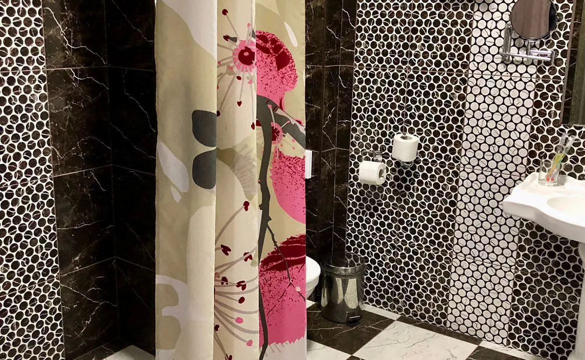 Одноместный с балконом вид на окрестности. Отель "РЕВЮ". Агой