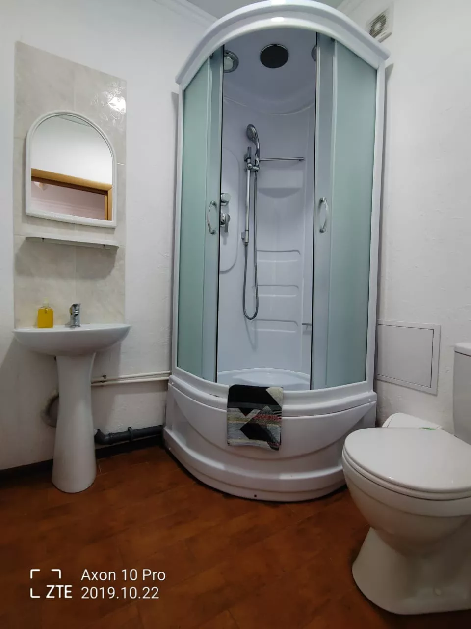 . Эллинг Кипарис . Лоо