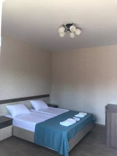 King size. Гостевой дом Вилла Липа. Якорная Щель